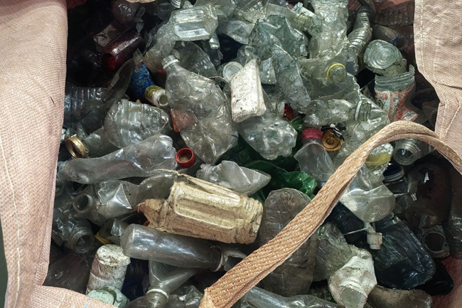 Empresa de Reciclaje en Congo - GREENMAX Desetiquetadora y Prensa Compactadora Impulsan Primera Empresa de Reciclaje de Botellas PET 