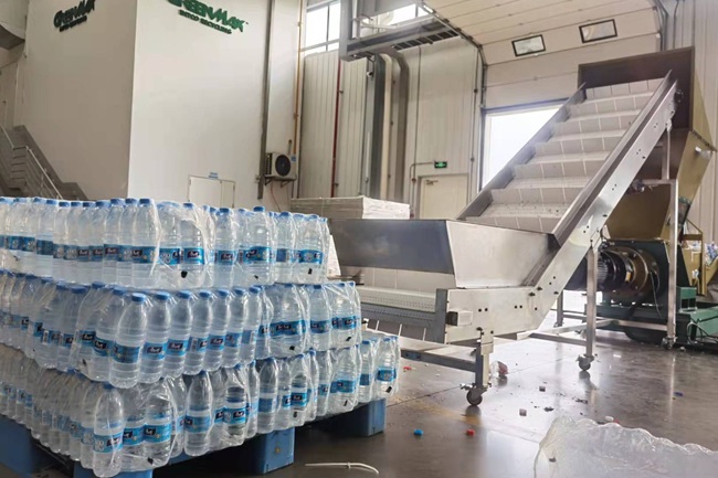 máquina recicladora de botellas